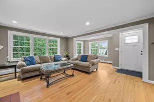 6 Dixfield Rd, Worcester, MA 01606 - Photo 4