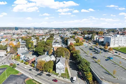17 Winthrop St, Worcester, MA 01604 - Photo 14