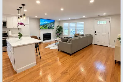 83 Riverbank Rd, Saugus, MA 01906 - Photo 4