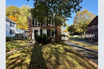32 Wamsutta Avenue, Worcester, MA 01602 - Photo 2