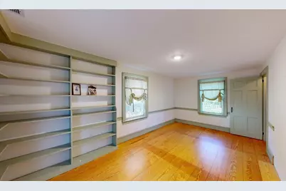 10 Mansfield Ave, Norton, MA 02766 - Photo 8