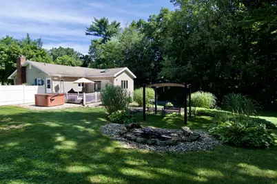 116 Warwick Dr, Ludlow, MA 01056 - Photo 4