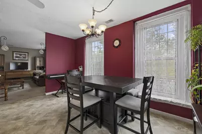 104 Hartford Ave E #1, Uxbridge, MA 01569 - Photo 2