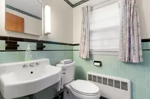 218 Lowell St, Wakefield, MA 01880 - Photo 20