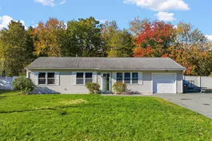 36 Meadowood Dr, Dartmouth, MA 02748 - Photo 1
