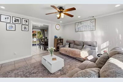 36 Meadowood Dr, Dartmouth, MA 02748 - Photo 24