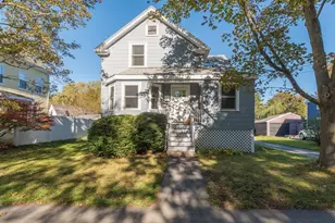 8 Forest St, Manchester by the Sea, MA 01944 - Photo 1