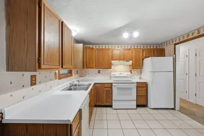 34 Vinton Rd, Holland, MA 01521 - Photo 6