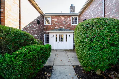 37 Fountain Ln #14, Weymouth, MA 02190 - Photo 2