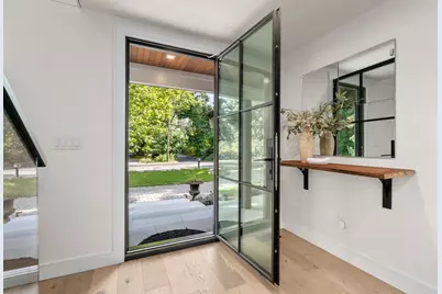 643 Boston Post Rd, Weston, MA 02493 - Photo 6
