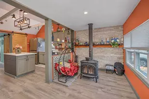 21 Custer St, Rockland, MA 02370 - Photo 2