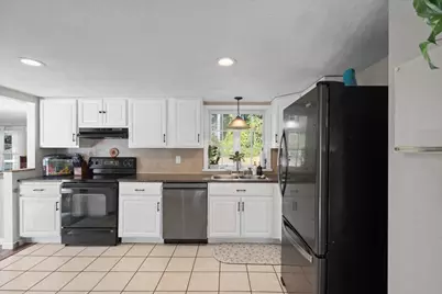 56 Locust St, Oxford, MA 01540 - Photo 8