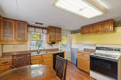 562 Union Street, Leominster, MA 01453 - Photo 12