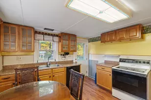 562 Union St, Leominster, MA 01453 - Photo 12