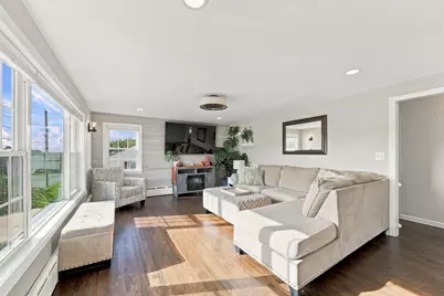 258 Goodwin St, Fall River, MA 02724 - Photo 10