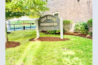 185 Essex Street #4D, Melrose, MA 02176 - Photo 32