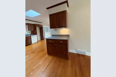 25 Wayne Memorial Dr, Dartmouth, MA 02747 - Photo 6