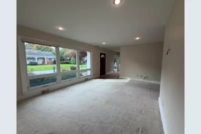25 Wayne Memorial Dr, Dartmouth, MA 02747 - Photo 12