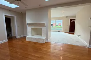 25 Wayne Memorial Dr, Dartmouth, MA 02747 - Photo 8