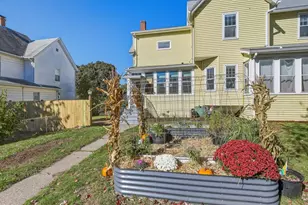 196 Sargeant St, Holyoke, MA 01040 - Photo 4