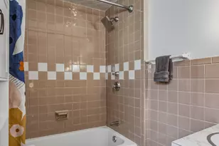 196 Sargeant St, Holyoke, MA 01040 - Photo 28