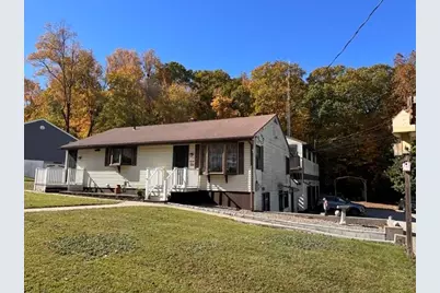 24 Woodland St, Millbury, MA 01527 - Photo 2