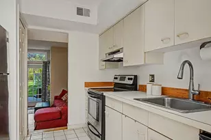 65 Amity Pl, Amherst, MA 01002 - Photo 8
