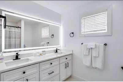 25 Hampden Rd, Falmouth, MA 02536 - Photo 16