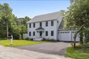 25 Hampden Rd, Falmouth, MA 02536 - Photo 1