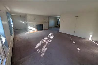 21 Vernon St, Oxford, MA 01540 - Photo 4