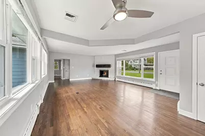 655 Gardners Neck Rd, Swansea, MA 02777 - Photo 14