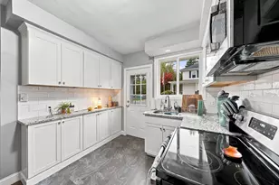 655 Gardners Neck Road, Swansea, MA 02777 - Photo 32