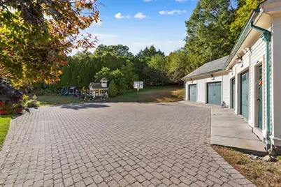 50 Chestnut St, Lynnfield, MA 01940 - Photo 36