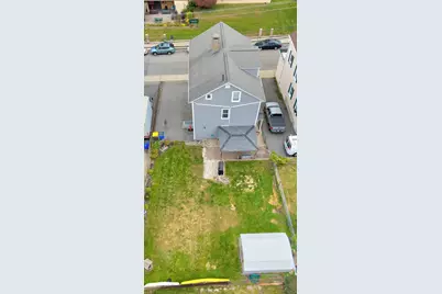 177 William St, Fall River, MA 02721 - Photo 2