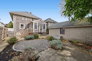 194 Clinton St, New Bedford, MA 02740 - Photo 30
