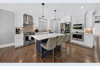 24 Douglas St, Weymouth, MA 02190 - Photo 6