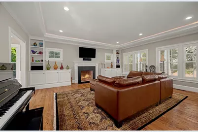 933 South St, Needham, MA 02492 - Photo 6
