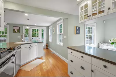 8 Elmwood Circle, Peabody, MA 01960 - Photo 10