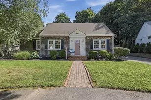 8 Elmwood Cir, Peabody, MA 01960 - Photo 1