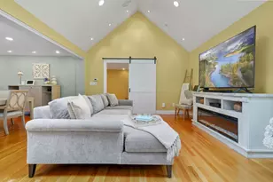 8 Elmwood Cir, Peabody, MA 01960 - Photo 18