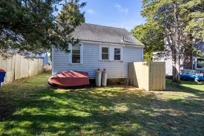 12 Bluepoint Rd #1, Fairhaven, MA 02719 - Photo 2