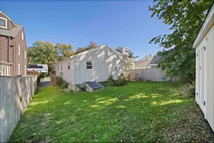 28 Auriga St, Boston, MA 02122 - Photo 22