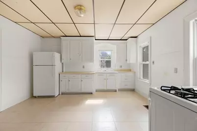20 W Water St, Wakefield, MA 01880 - Photo 8