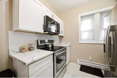 120 Longhill St #3C, Springfield, MA 01108 - Photo 6