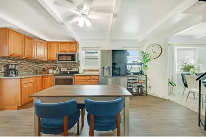 7 Lawndale Ave, Saugus, MA 01906 - Photo 6