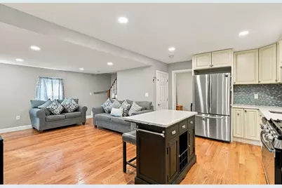 24 Lummus Ct, Lynn, MA 01904 - Photo 6