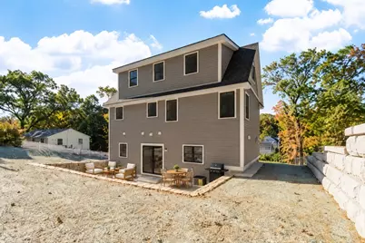346 Rogers St, Lowell, MA 01852 - Photo 12