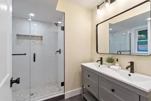 346 Rogers St, Lowell, MA 01852 - Photo 18