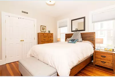 16 Cambridge Terr #2, Cambridge, MA 02140 - Photo 8