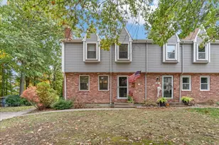4 Legion Dr, Plainville, MA 02762 - Photo 1